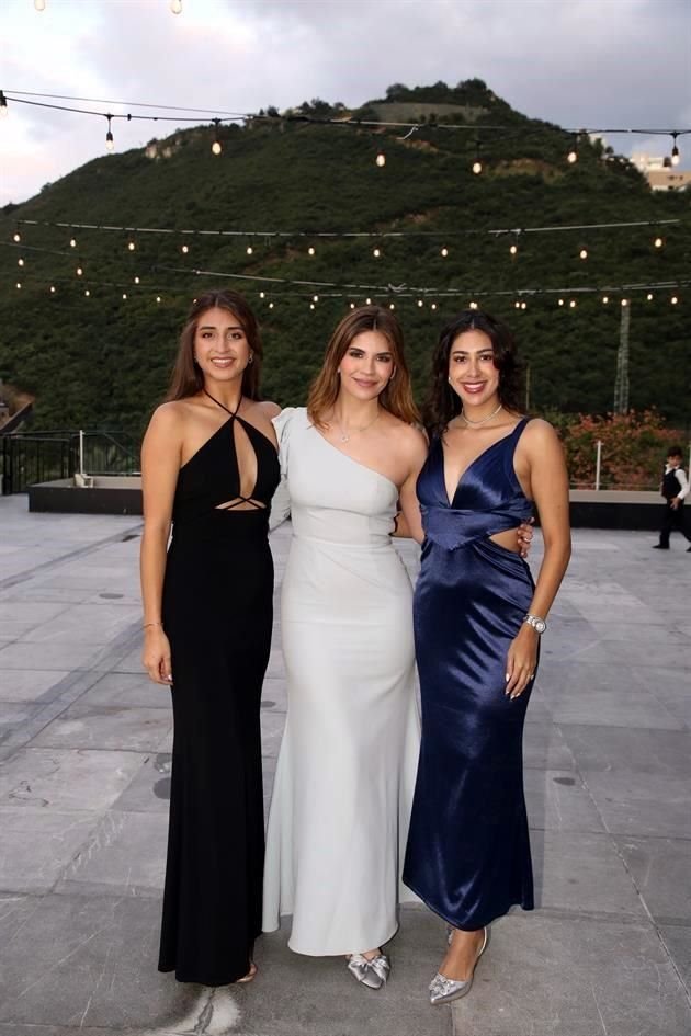 Karla Valverde, Alexa Ferrara Torres y Roberta Calderón