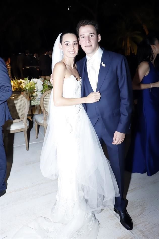 Doramaría López Martínez y Gabriel Garza Elizondo
