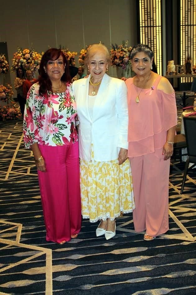 Ana Martínez de Garza, Armandina González de Garza y Silvia Garza