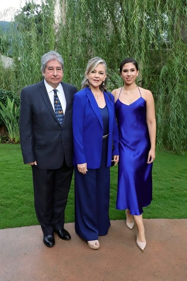 Javier Lozano, Lorena de la Fuente de Lozano y Lorena Lozano