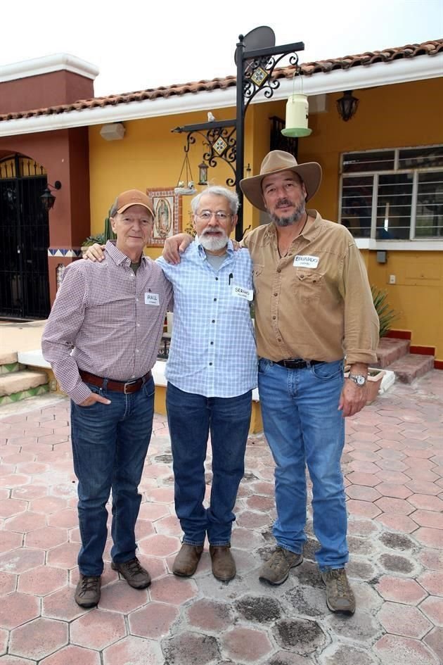 Raúl González, Sergio Aguirre y Eduardo Drexel