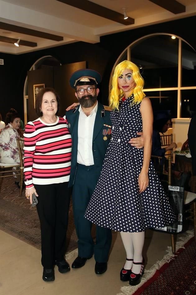 Lorena Coindreau, Mauricio Gattás y Jeannine Zambrano de Garay