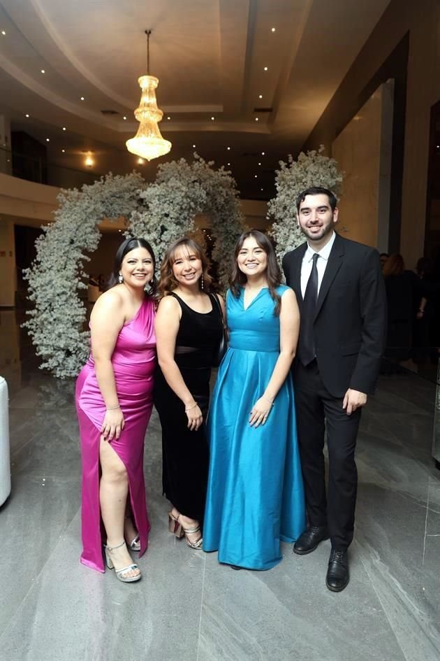 Daniela Valdez, Andrea Oropeza, Alejandra Colunga y Homar González