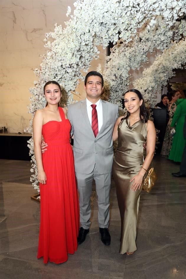 Andrea Romero, José González y Carmen Romero