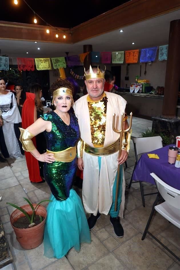 Alma Velia Elizondo de Garza y Javier Garza