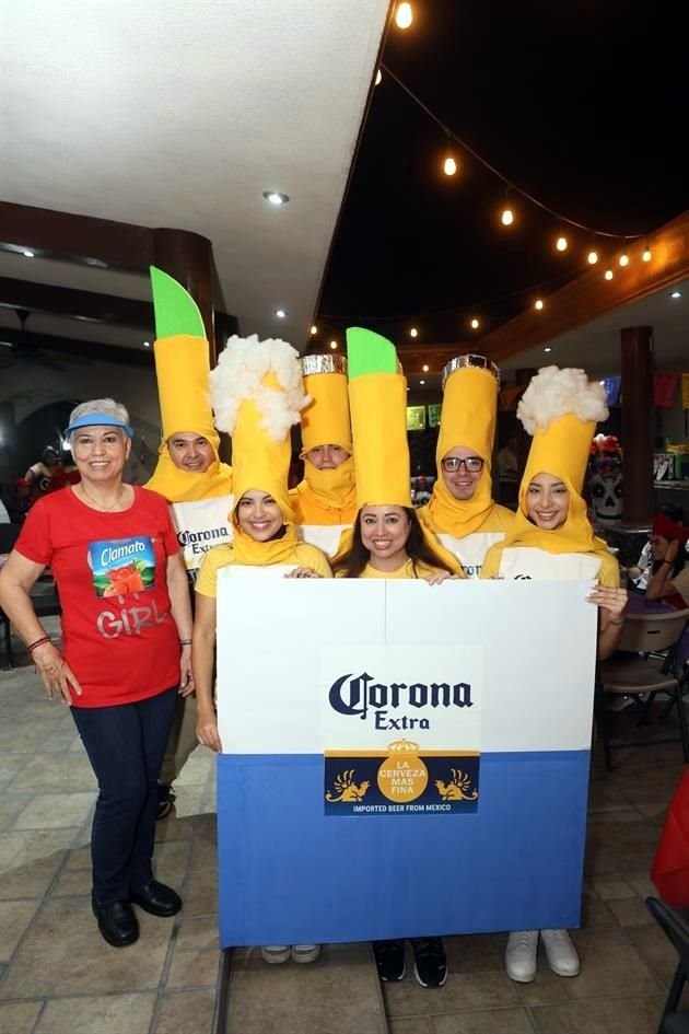 Guadalupe García, Caleb Treviño, Yahaira Martínez, Yair Campa, Virginia Campoa, Brandon Campa y Fernanda García