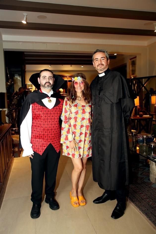 Rolando Angulo, Verónica Eaton y Memo Oyervides