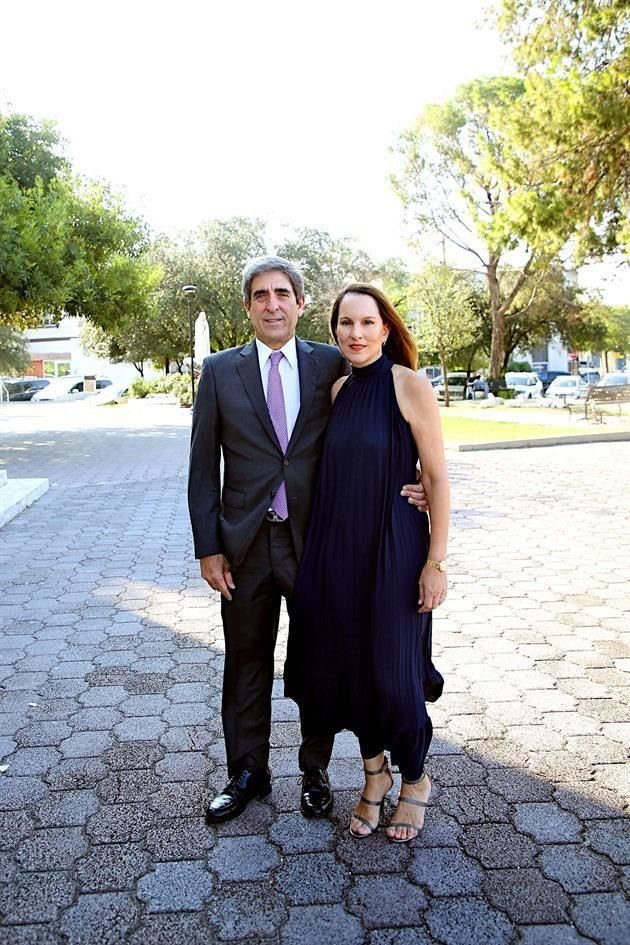 Enrique Rodríguez y Ana Lorena González de Rodríguez