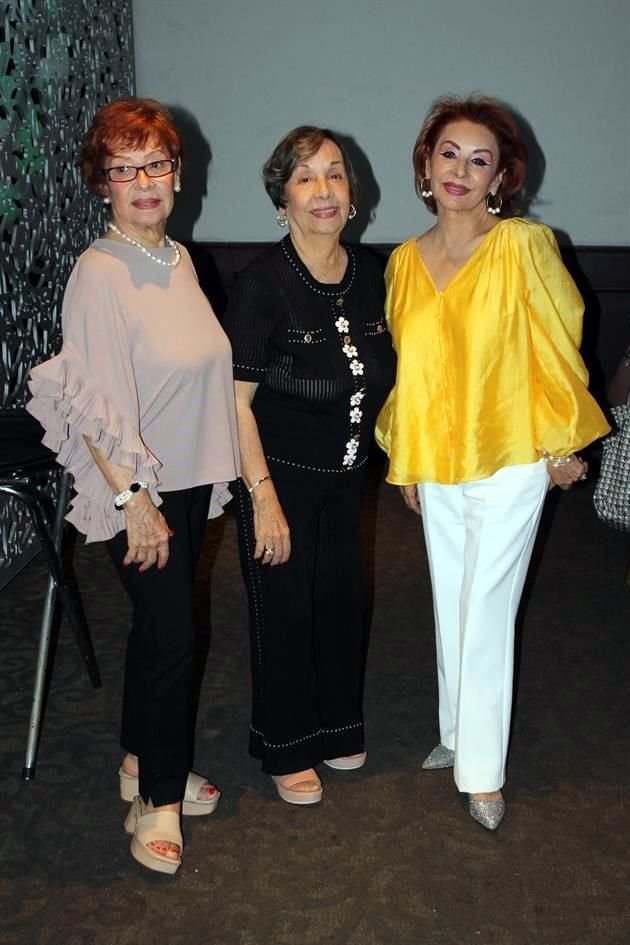 Bonnie Peña, Guadalupe Peña y Maricela Peña