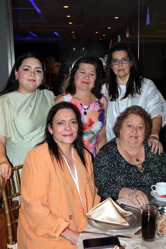 Cecilia García, Ana Montemayor, Miroslava Cantú, Cecilia Garza y Raquel González