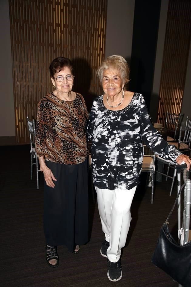 Silvia Arenas y Ana Rosa Arenas