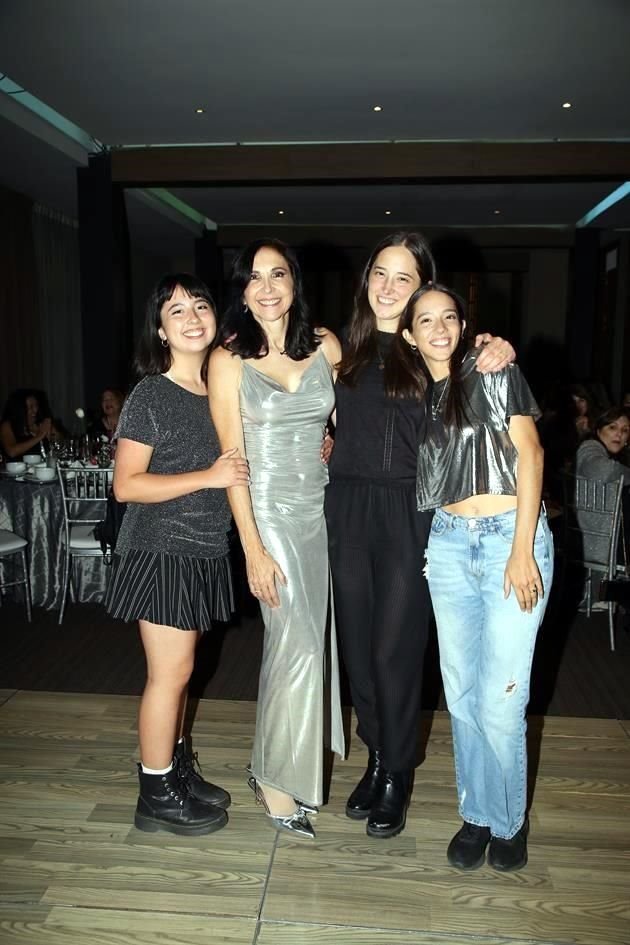 Lorena Sandoval, Gaby González, Gabriela González y Ana Cecilia Sandoval