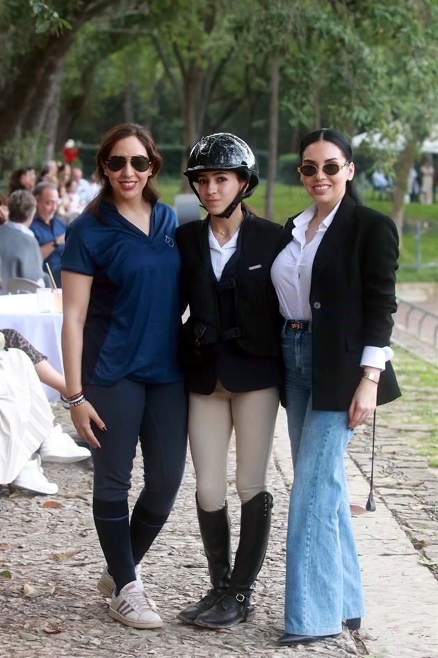 Mónica Oliver, Valentina Canto y Diana Ramírez