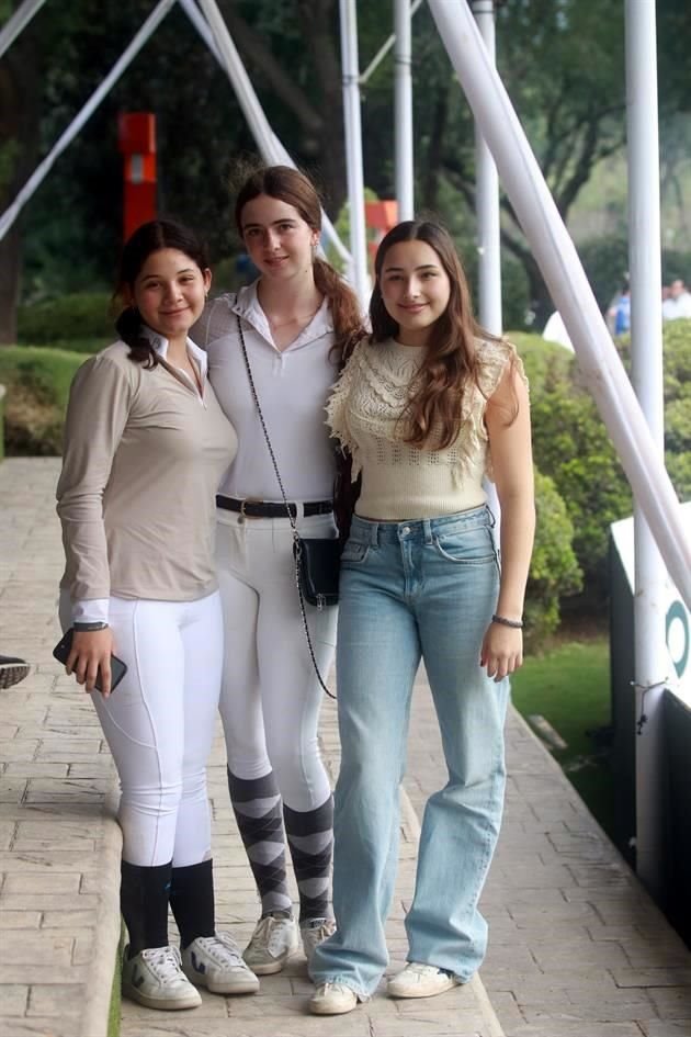 Aitana De Unanue, Ana Matanzos y Regina Garza