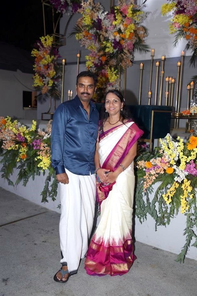 Jim Meppadan y Anjali Sreenivasan