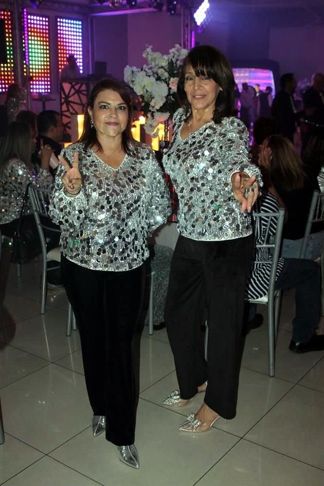 Paty Moreno y Mary Medrano