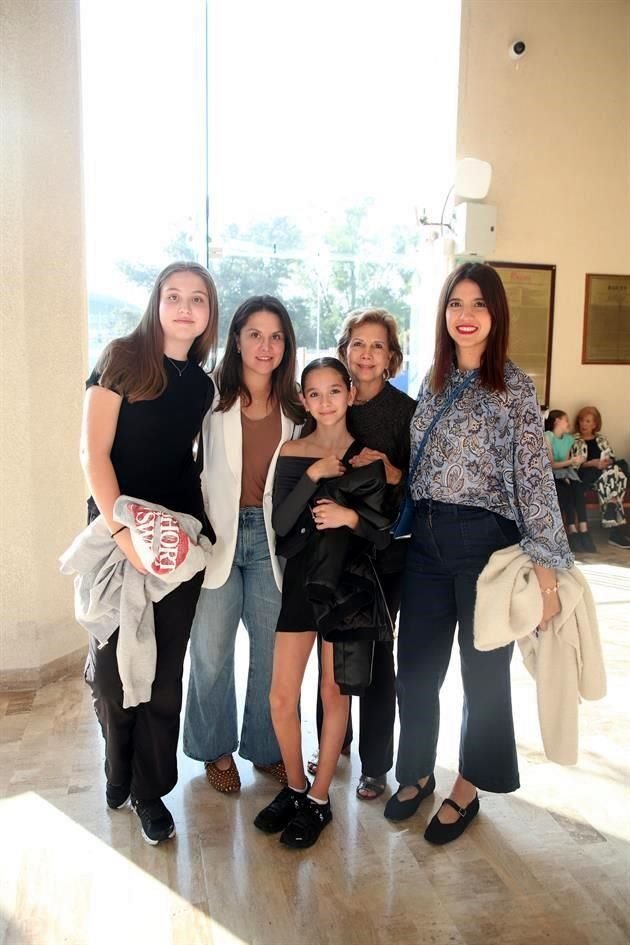 Valentina Kaún, Laura Cavazos, Catalina Kaún, Laura Balderas y Consuelo Sepúlveda