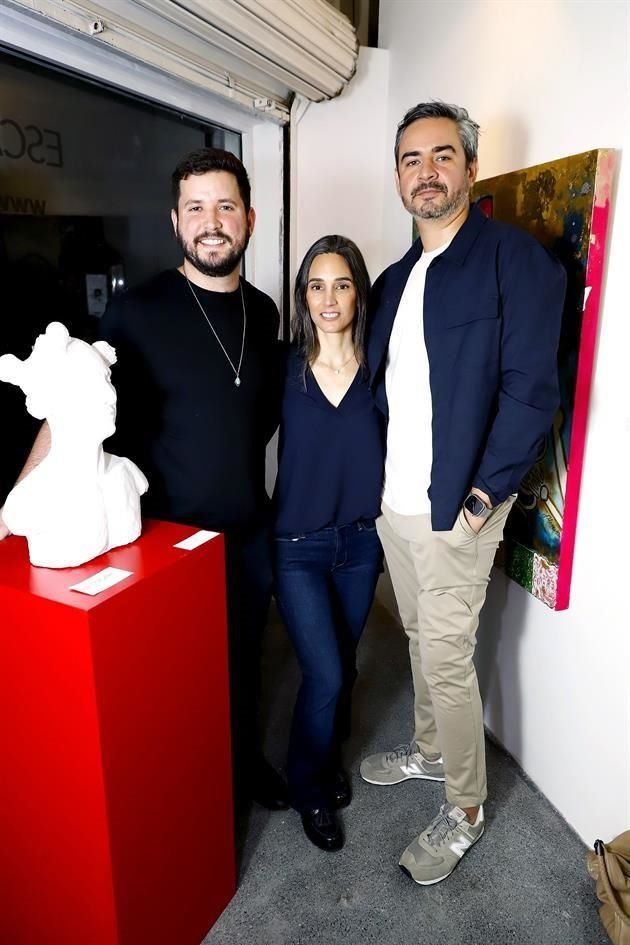 Adrián Machuca, Catalina Zambrano y Memo Oyervides