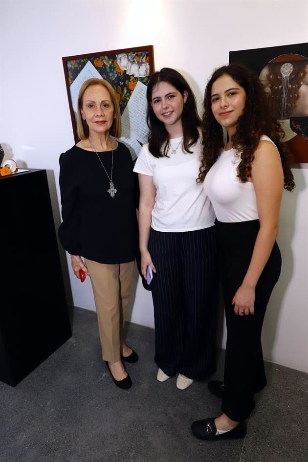 Chessy Newell, Cristina Mierendoree y Romina García