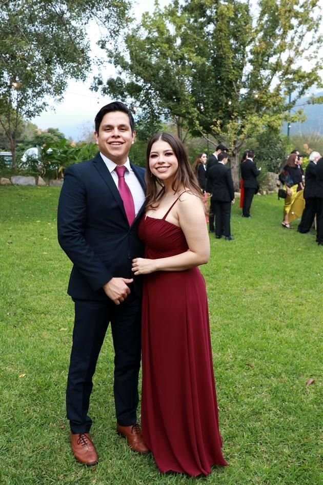 Pedro Medellín y Estephanie Medina