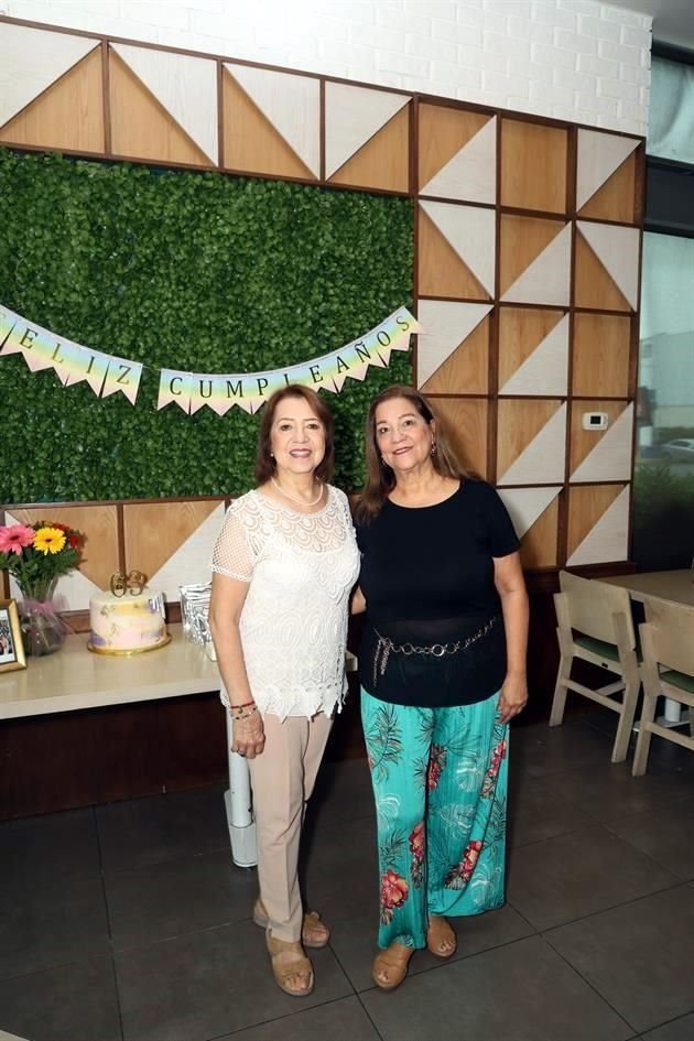 Dora Nelly Pérez y Leticia Pérez