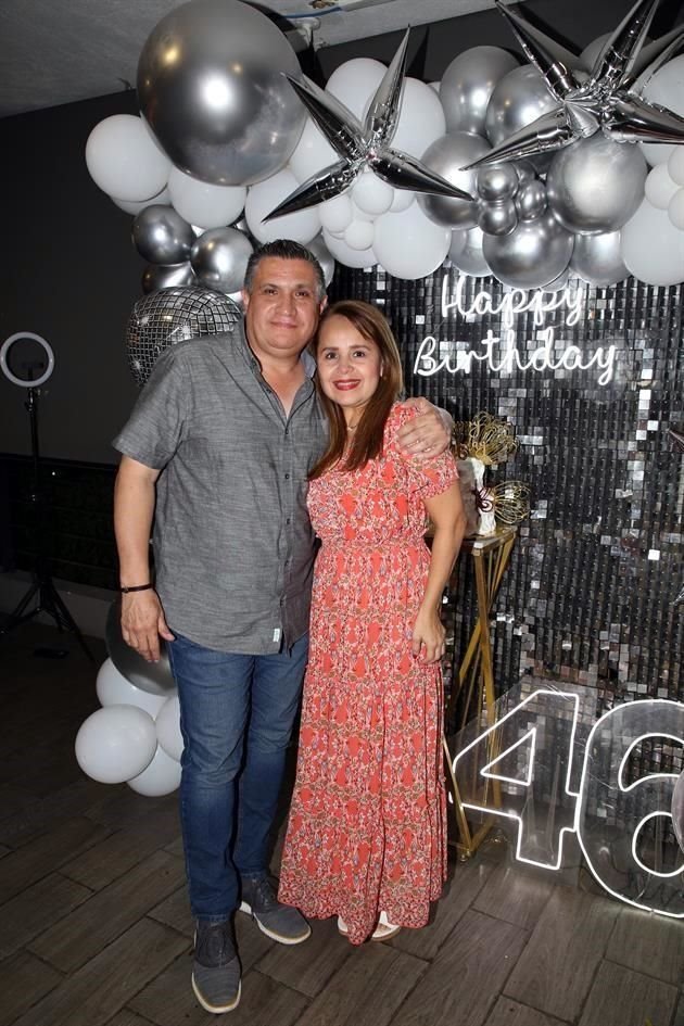 Carlos Hernández y Marcia Uribe