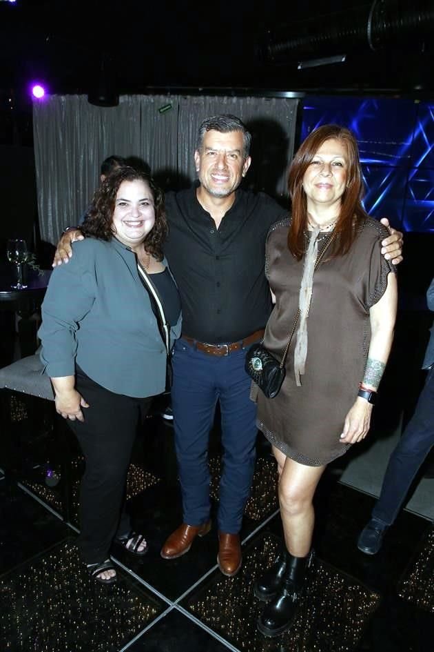 Lydia Garza, Gerardo Rodríguez y Sonia Martínez