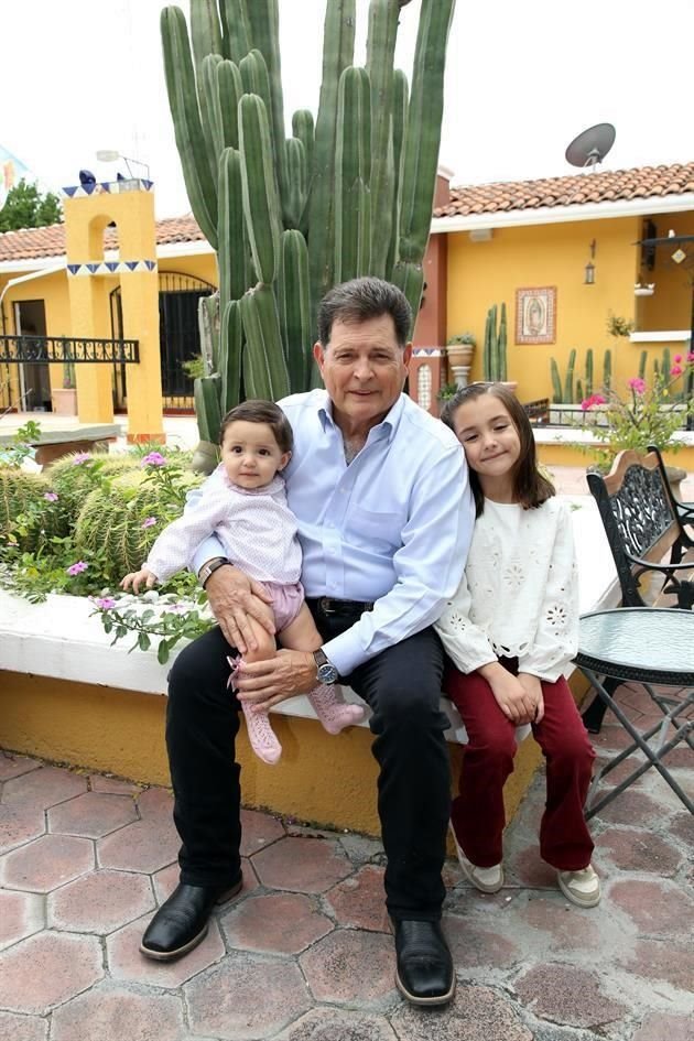 Eugenia Garza Montemayor, Jorge Montemayor y Emilia Sofía Garza Montemayor