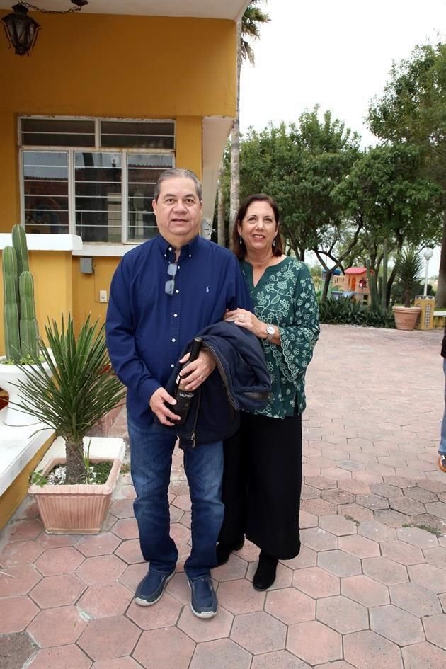 Jorge García y Cecilia Crist