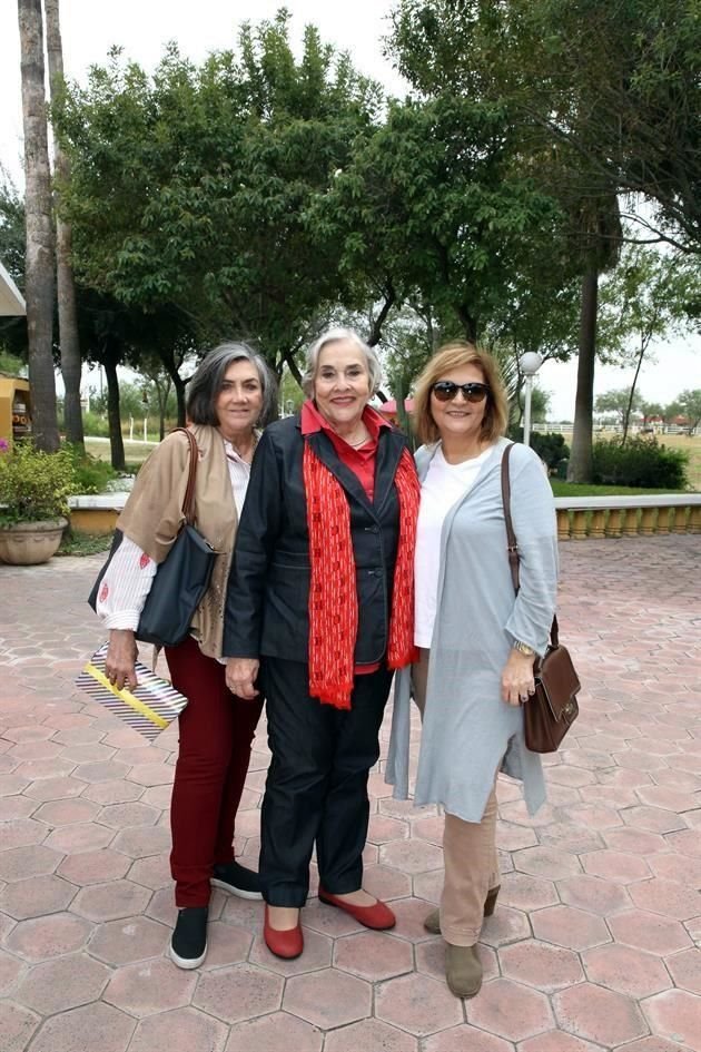 Amparo Montemayor, Ana María Montemayor y Patricia Salinas de Montemayor