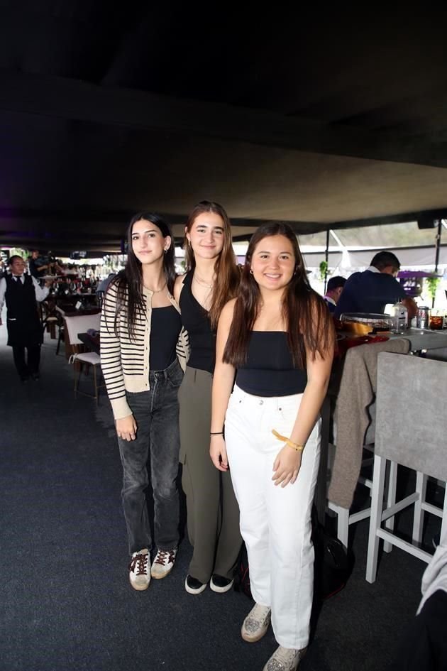 Nora Levy, Ana Paula Garza y Eva Romero