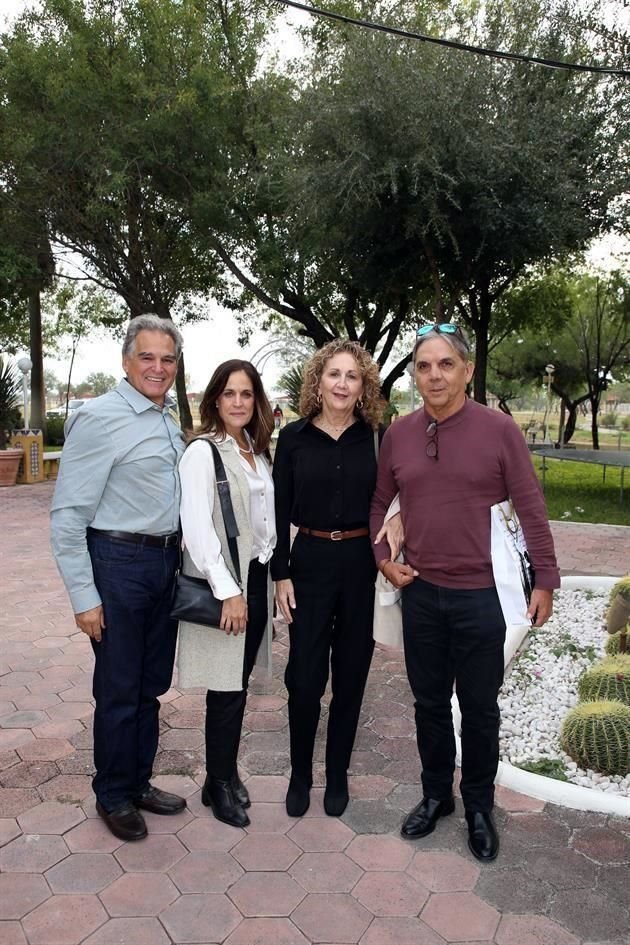 Eugenio Dávila, Leticia de Dávila, Guadalupe Ferrigno de Garza y Tony Garza Zambrano