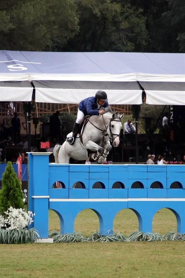 Federico Fernández con 'Romeo'