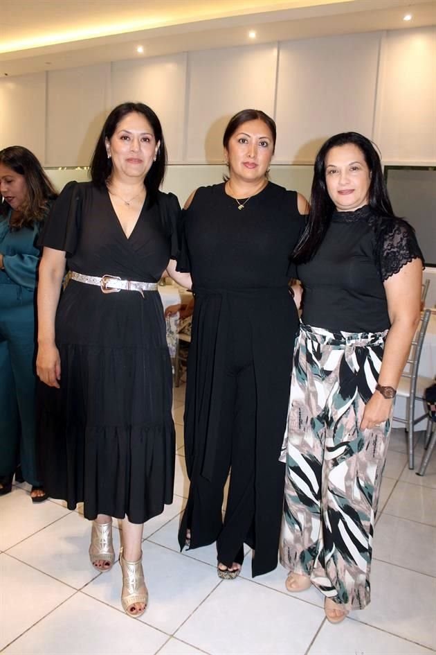 Ana María Vargas, Elizabeth González y Mayra Avendaño