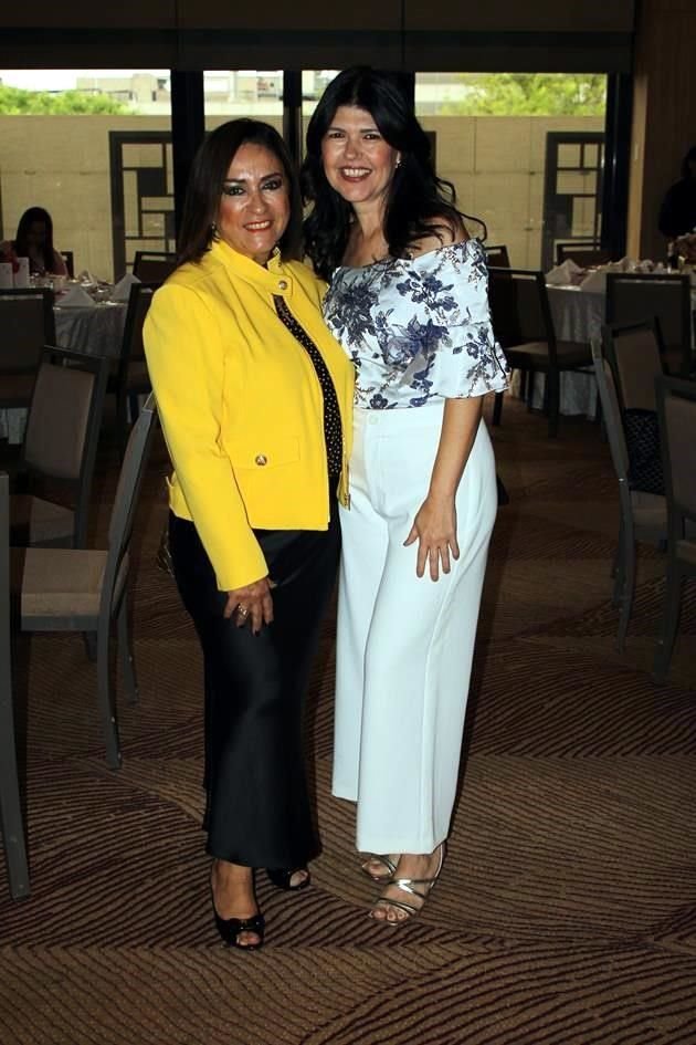 Lupita Salazar y Vero Moncayo