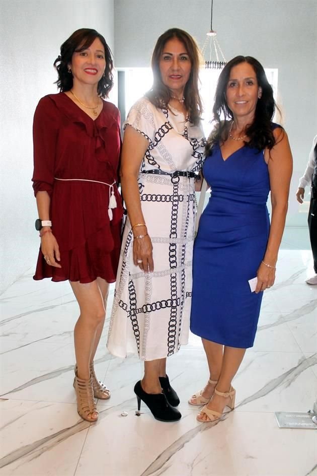 Diana García, Ángeles Flores y Diana Rodríguez