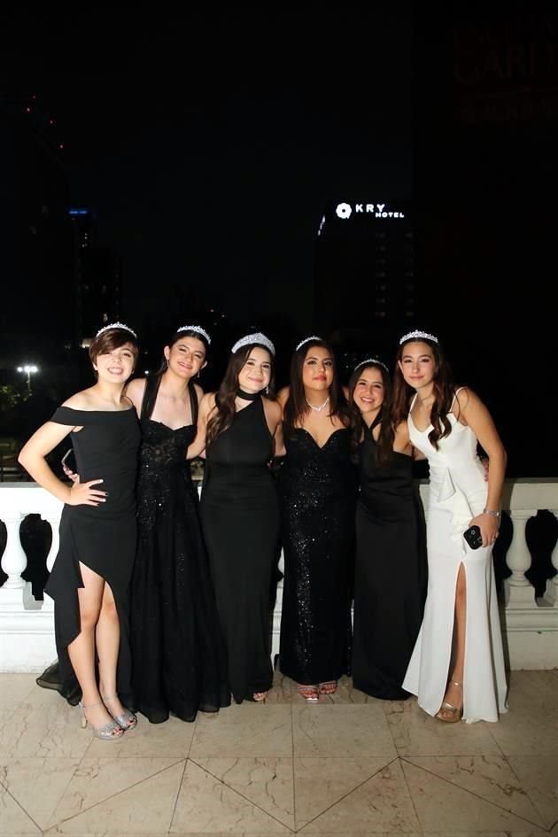 Carolina Aline Cantú, Laura Alanís Madrigal, Mía Flores Tassinari, Cordelia Dávalos Sandoval, Rocío Flores Villamar y Carola Lozano Elizondo