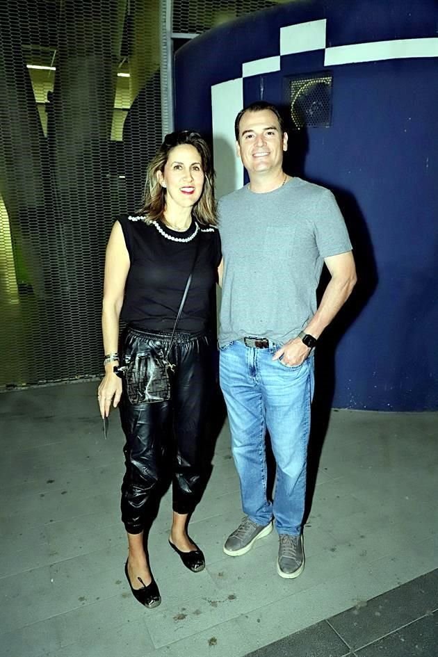 Maca Ramírez de Páez y Pablo Páez