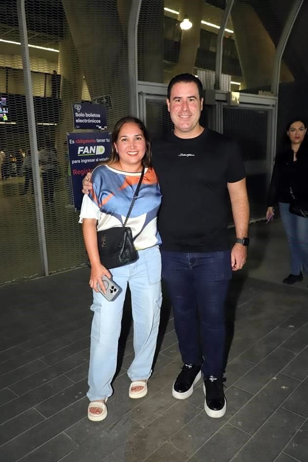 Denisse Farías y Jorge Montemayor