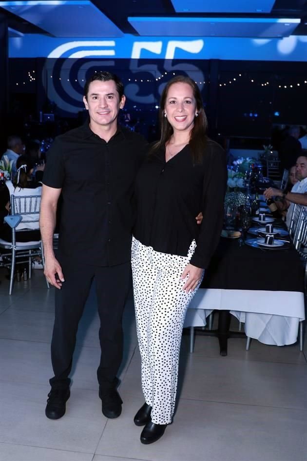 César Mercado y Jovana Osuna