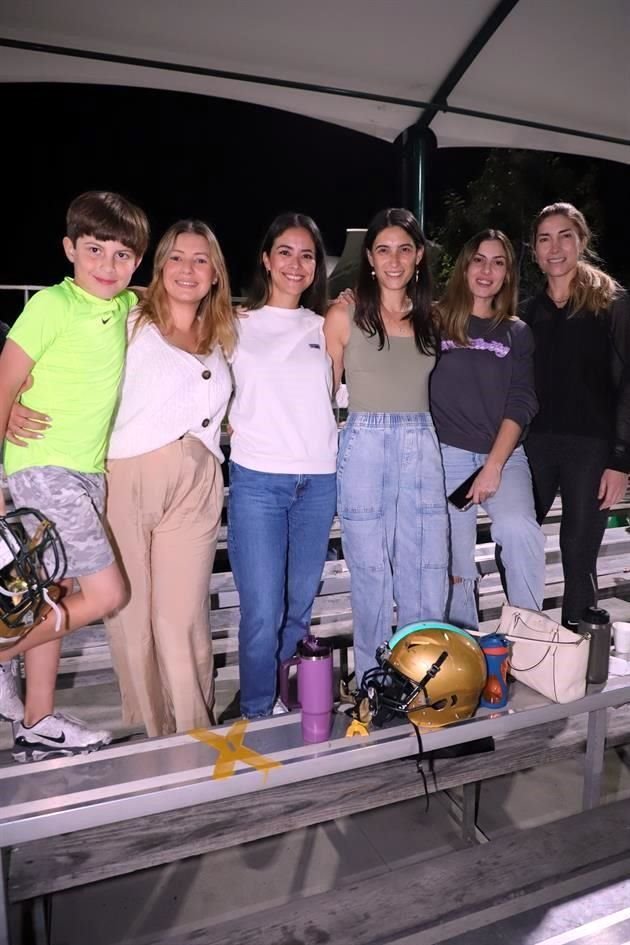 Fernando Landois, Raquel Livas, Carolina Tamez, Mágala Villanueva, Evelin Alcaraz y Melissa de la Garza