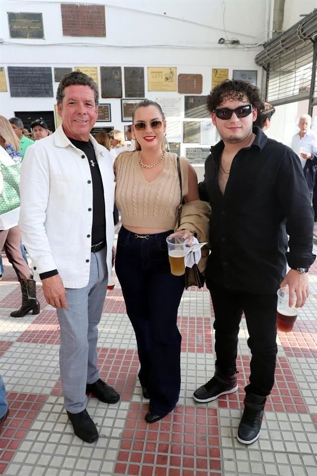 Joselito Ruiz, Ana Paula Leal y Roberto Leal