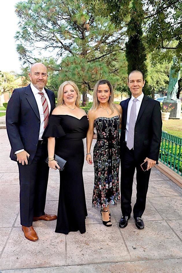 Rolando Skutsch, Rosy Zambrano de Skutsch, Martha María García de Cantú y Gerardo Cantú