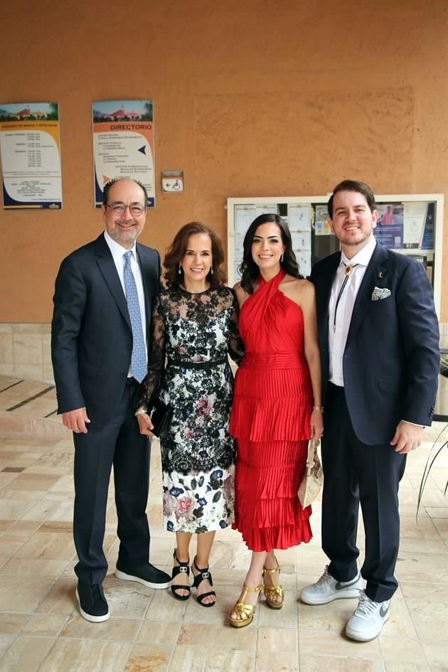 Carlos Montaño, Luly Ravizé de Montaño, Luly Montaño y Miguel Pérez Gavilán