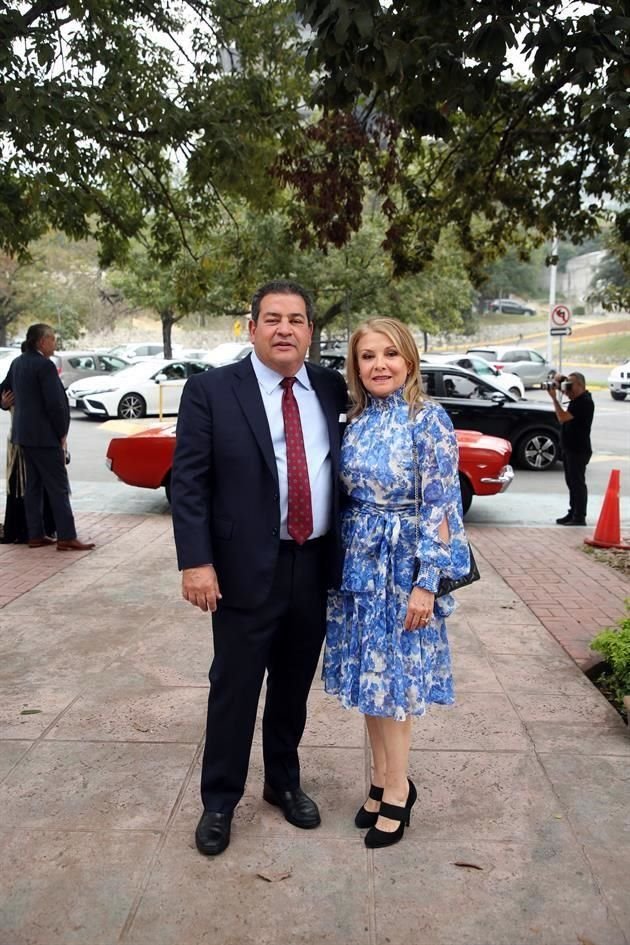 Sergio Garza Pérez y Cristina Valdés de Garza