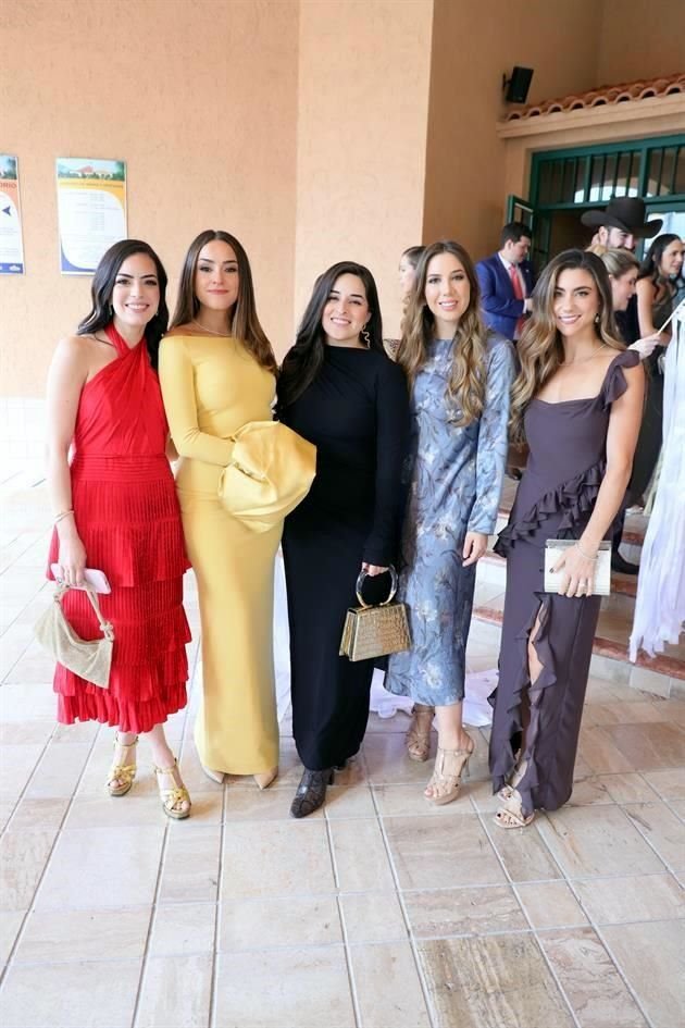 Luly Montaño, Isabel Pifferi, Bárbara Cordero, Sofía Segovia y Loretta Sánchez