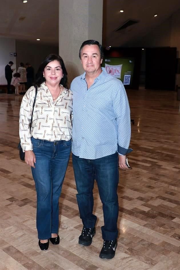 Carolina Sáenz de Guajardo y Gerardo Guajardo