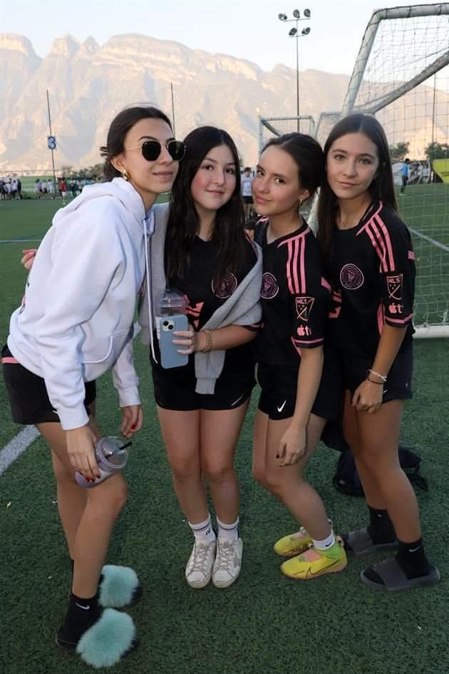 Sofía Ocejo, Ivana González, Isabella Quintana y Natalia Garza