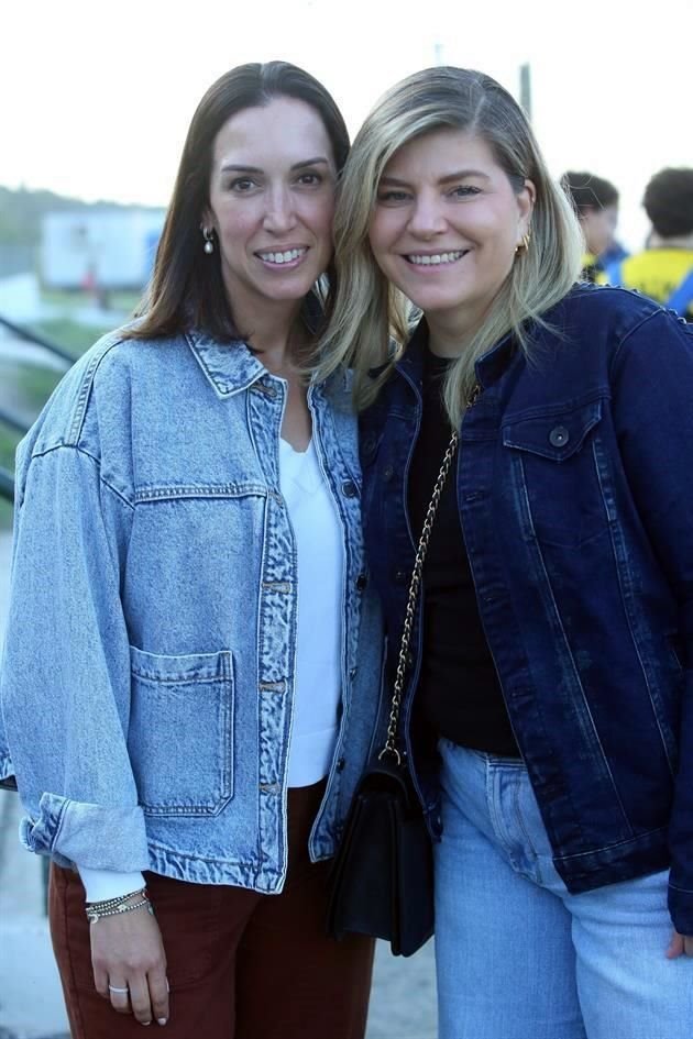 Nora Guzmán y Gaby Ruiz