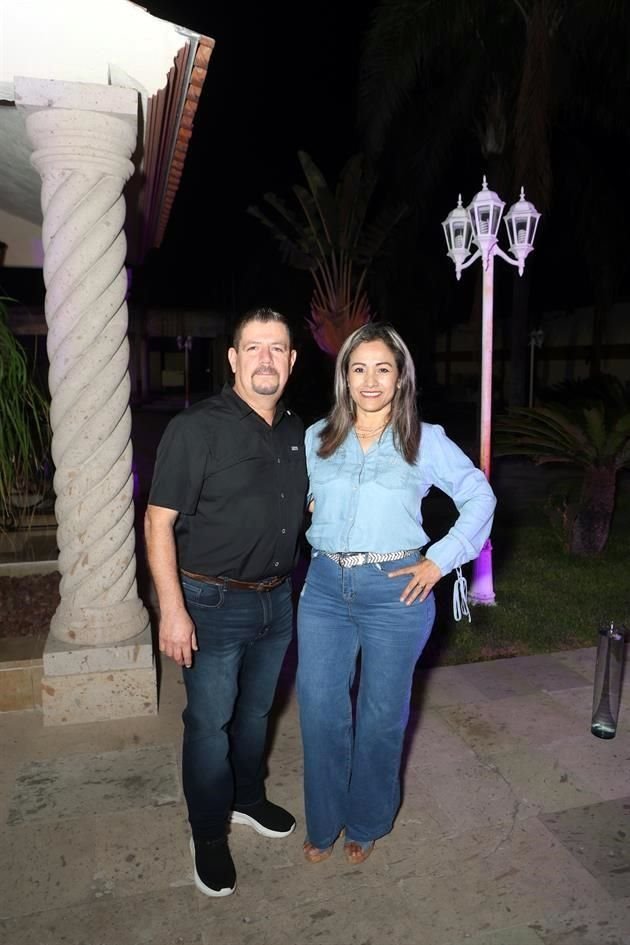 Oziel Rendón y Ana Luisa Rodríguez